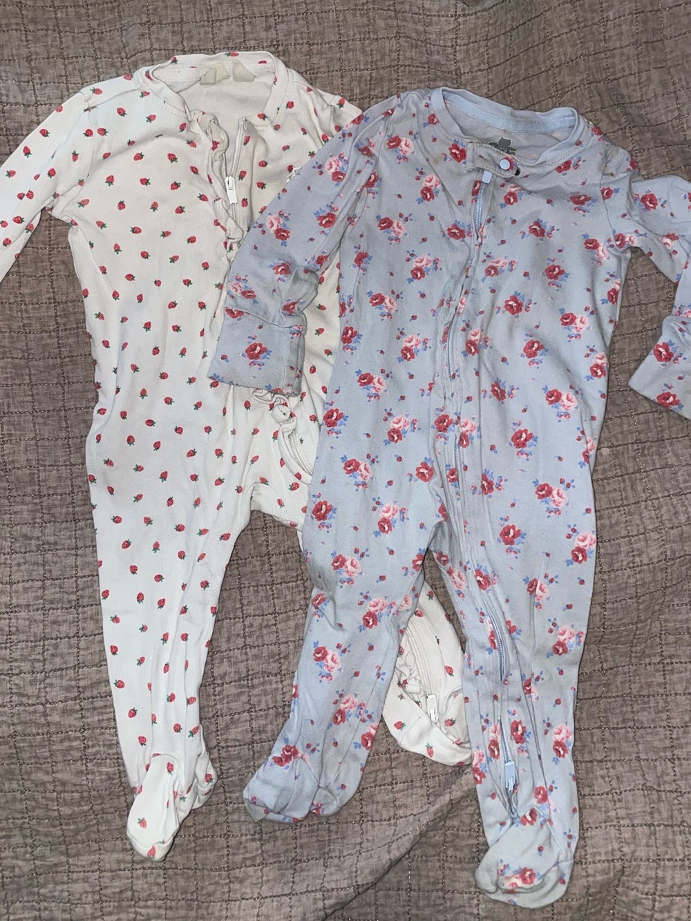 GAP Floral Footed One-Piece Pajamas - White & Light Blue